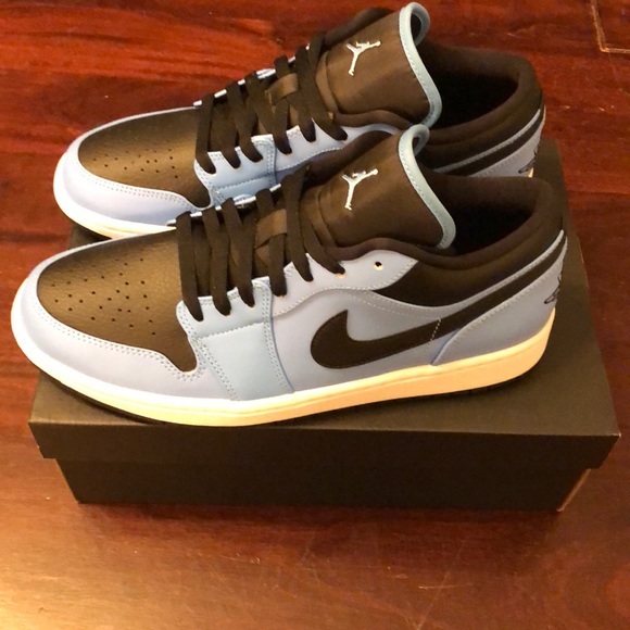Air Jordan 1 Low - Picture 6 of 8